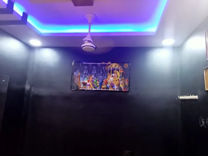 Magic Touch Salon , Dongarkada