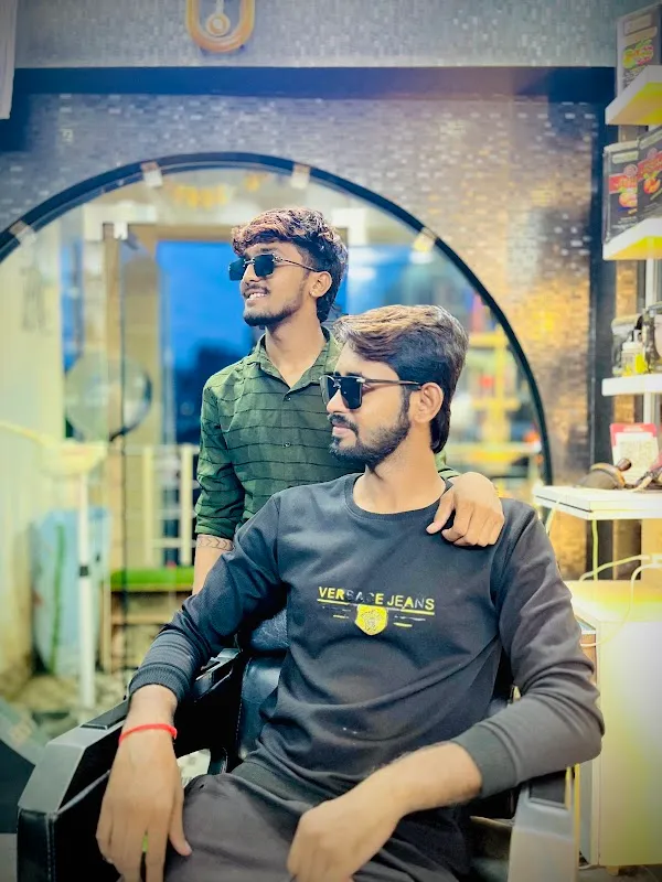 Magic Touch Salon , Dongarkada