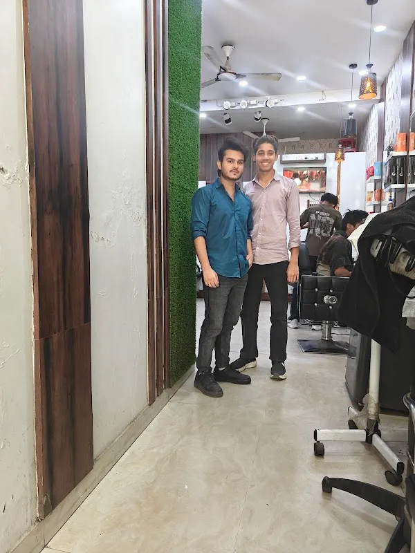 Royal metro unisex salon