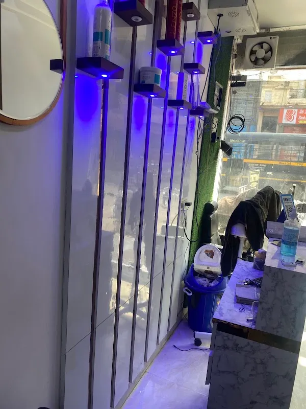 Royal metro unisex salon