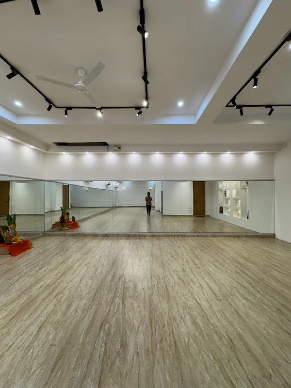 Lead and Follow India 2.0 Dance School