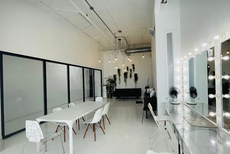 7 Line Studio