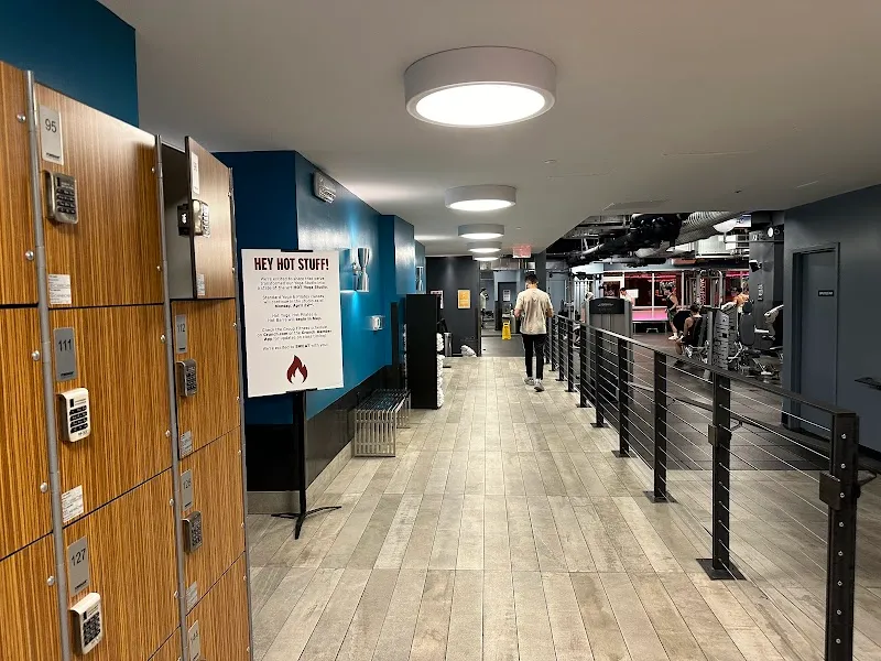 Crunch Fitness - FiDi
