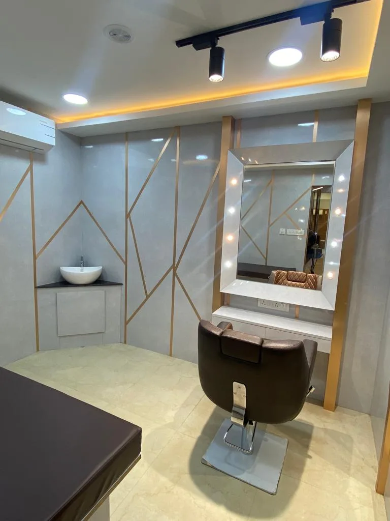Roots N Rouge Unisex Hair & Style Salon Mudichur