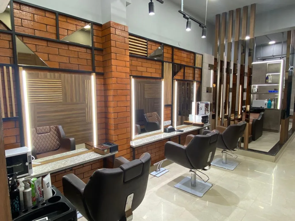 Roots N Rouge Unisex Hair & Style Salon Mudichur