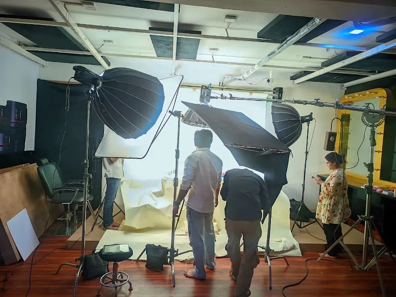 The Artist Barefoot - Film Institute & Creative Studio in Lucknow
