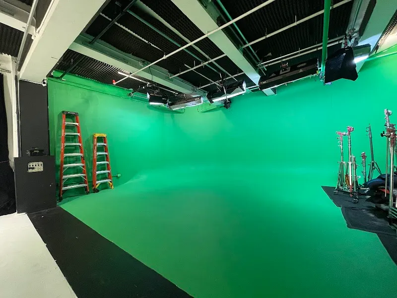 Bravo Studios 28th