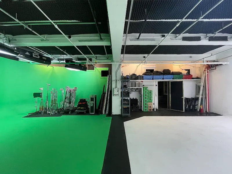 Bravo Studios 28th