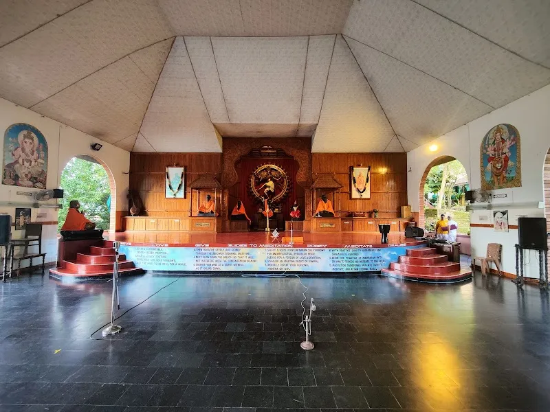 Sivananda Yoga Vedanta Dhanwantari Ashram