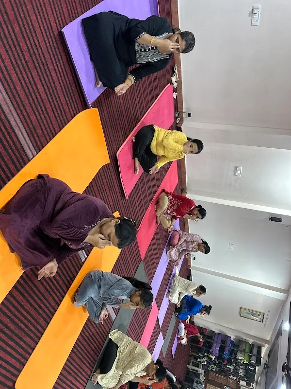 HAPPINESS CENTER ART OF LIVING