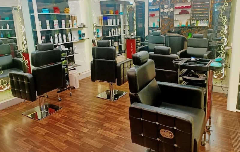 LyCaa Unisex Salon