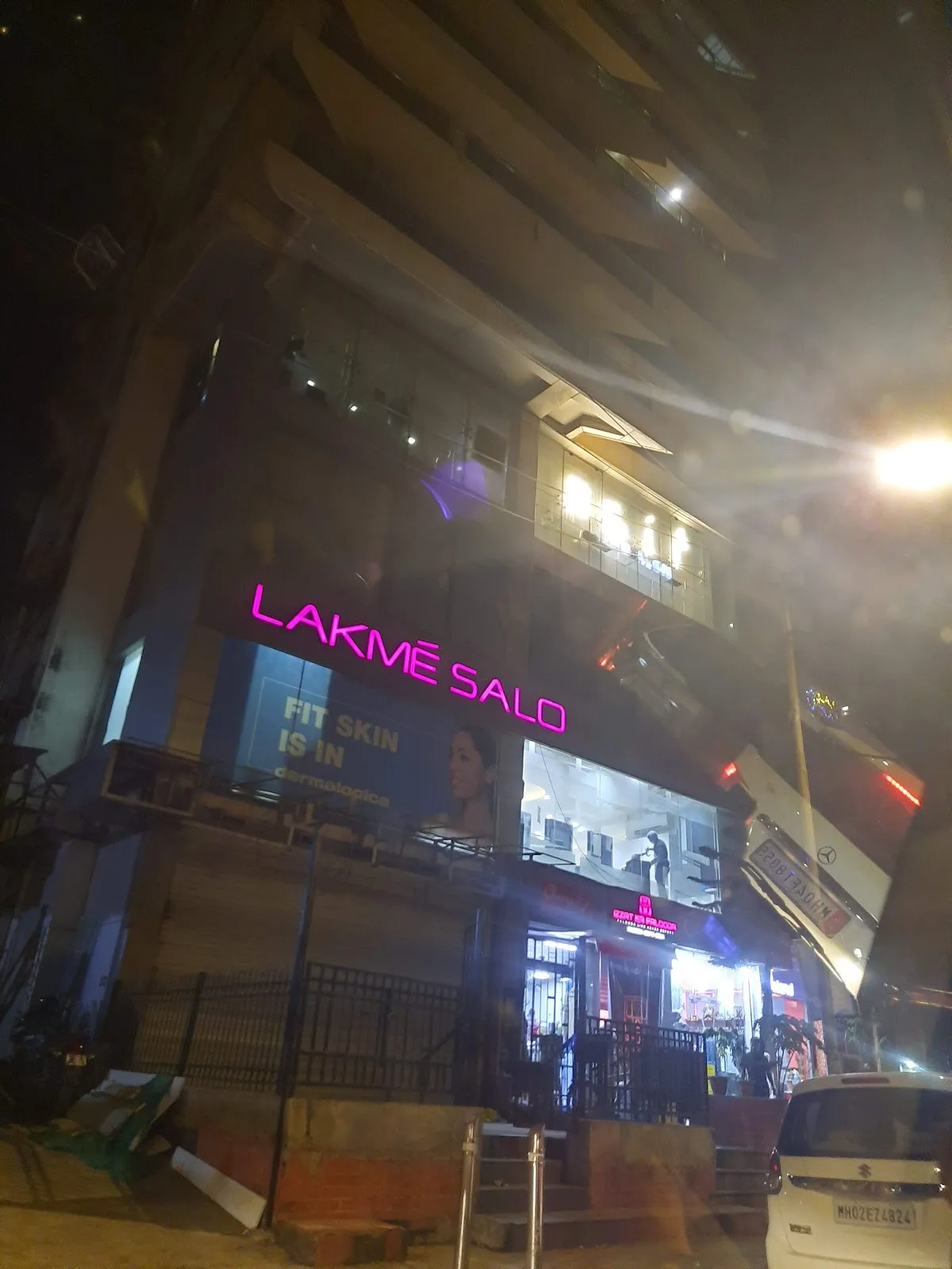 Lakme Salon For Him and Her in Linking Road Bandra,Mumbai