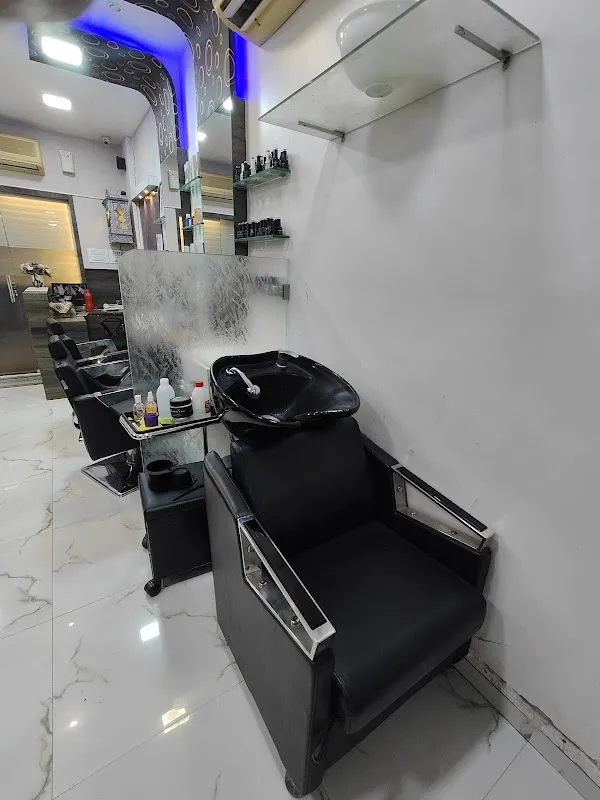 Blush Bee Salon