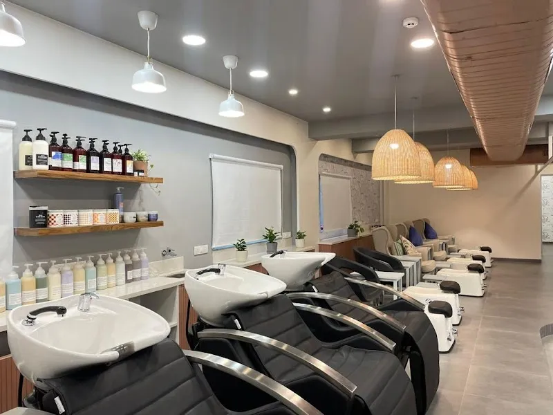 BBLUNT Salon - HRBR Layout, Bengaluru