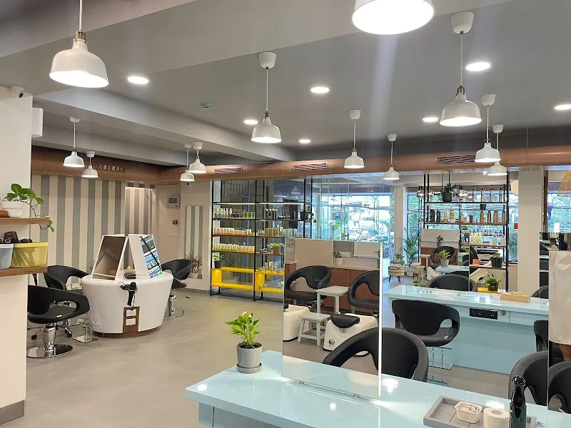 BBLUNT Salon - HRBR Layout, Bengaluru