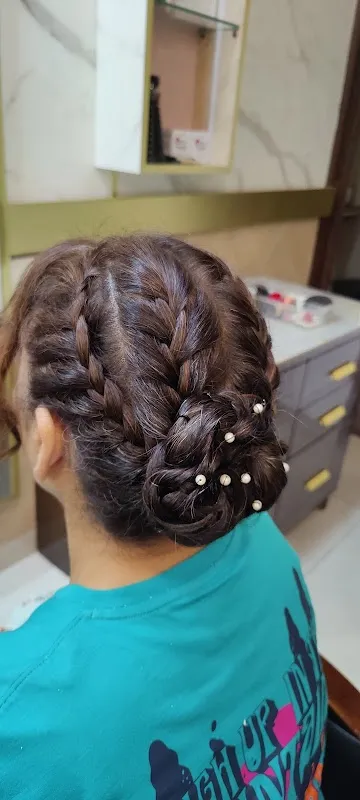Tanya Loreal Salon