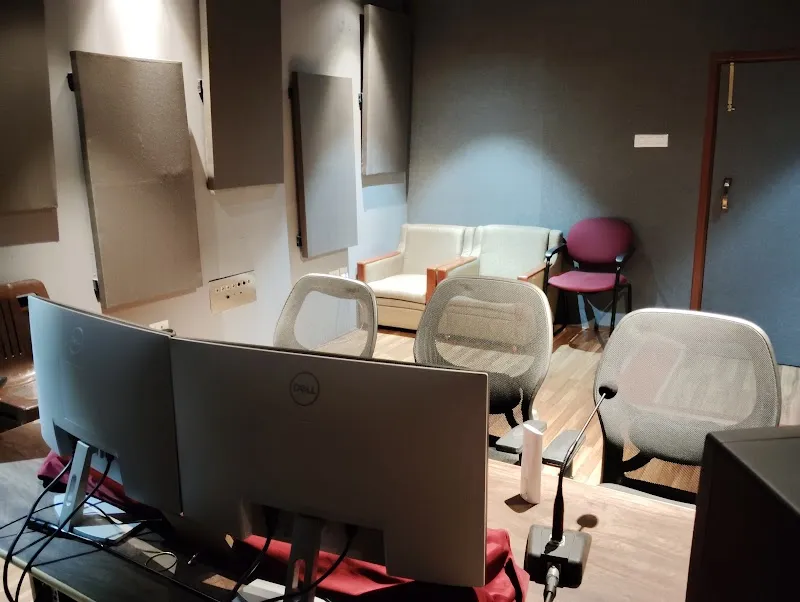 AVE STUDIOS