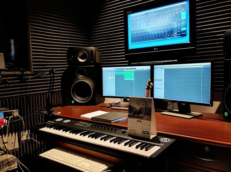AVE STUDIOS