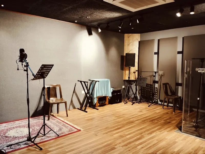 AVE STUDIOS