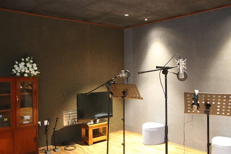 AVE STUDIOS