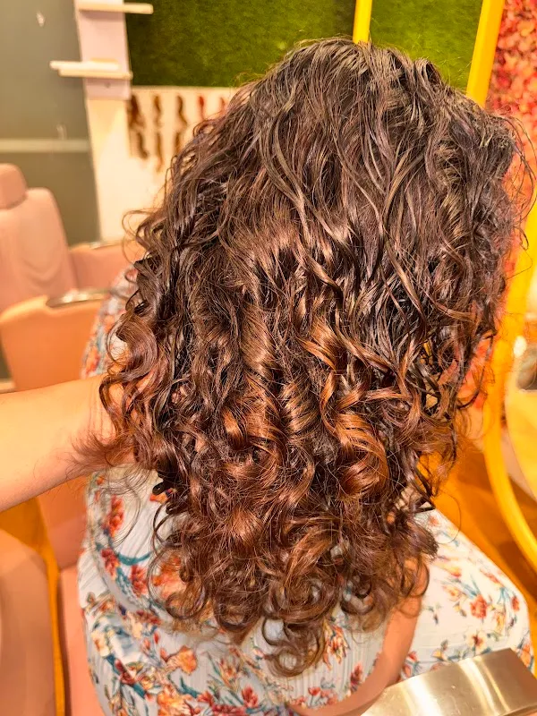 Curl Care Salon - Best Curly & Wavy Hair Salon in Mumbai | Cuts & Colour Experts | Nails & Treatments