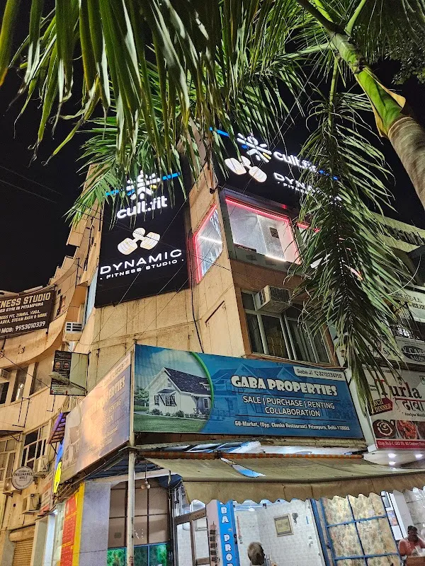 Dynamic fitness studio|