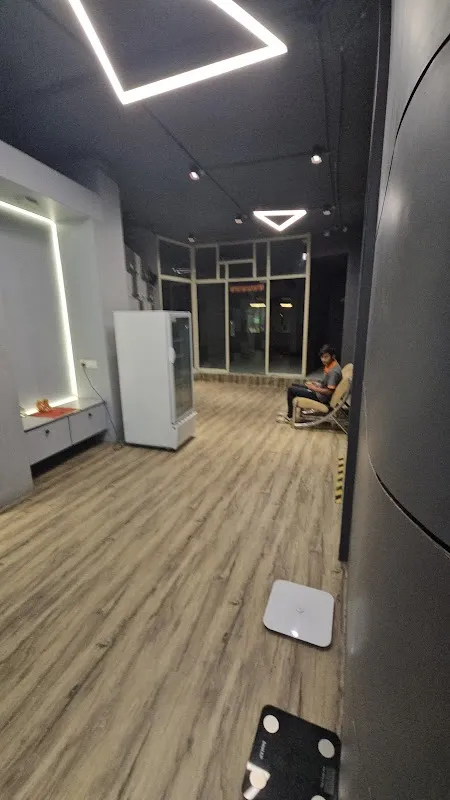 Dynamic fitness studio|