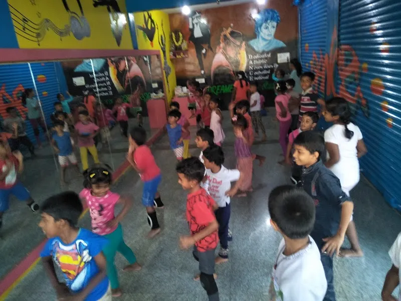 DREAMER DANCE STUDIO